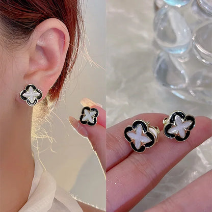 Stella™ | 2024 Clip-On Earrings (No Piercing Needed)